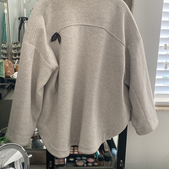 Light weight jacket new without tags. Medium but swing style so could fit large. - Picture 2 of 4